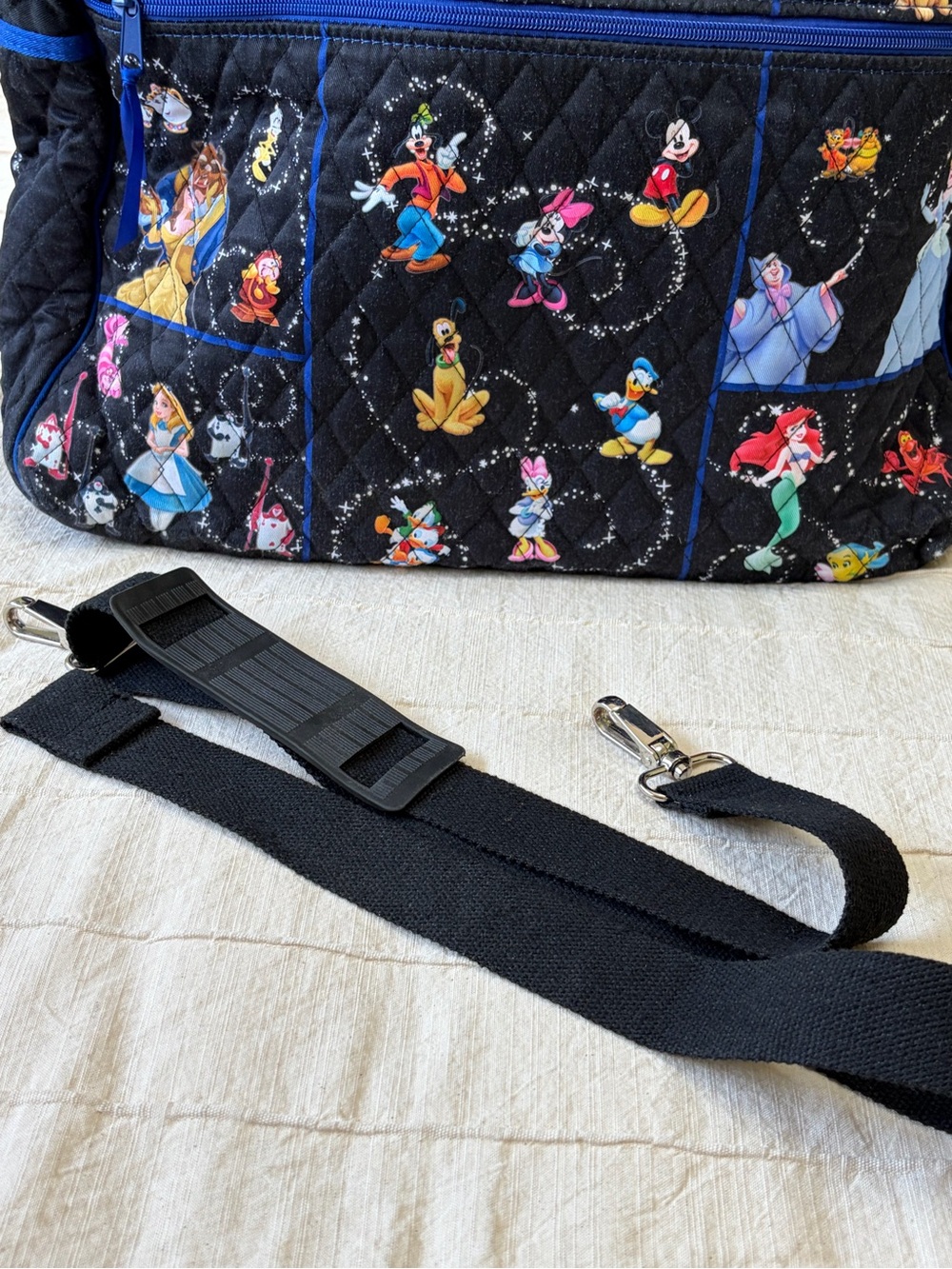 ‼️SOLD‼️ Disney "Relive the Magic" Quilted Weekender Tote Bag - Picture 11 of 16